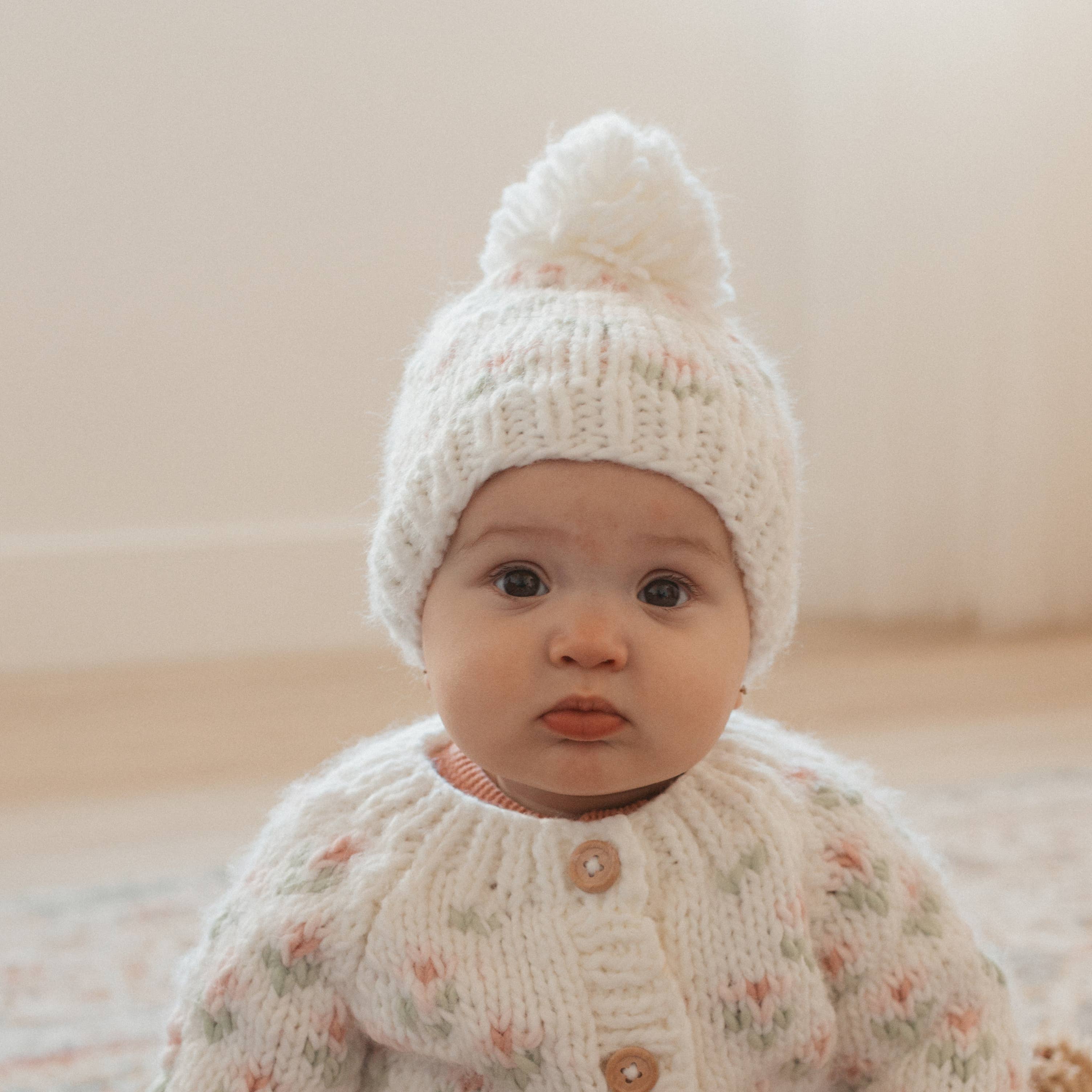 Huggalugs - Bitty Blooms White Beanie Hat Baby & Kids